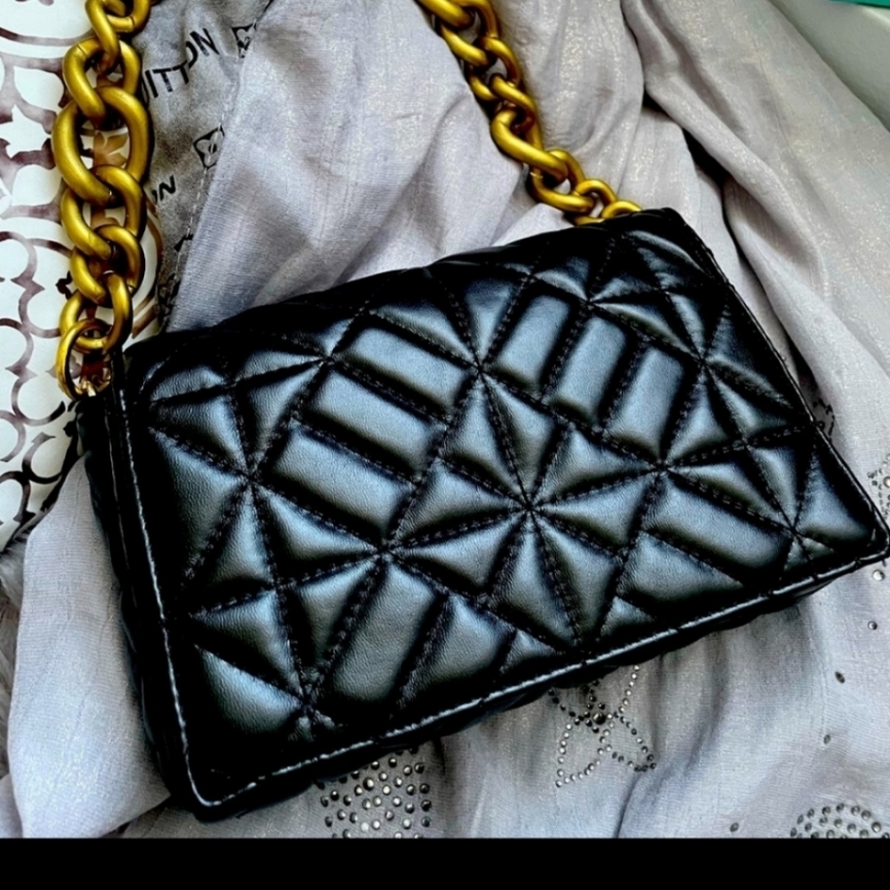 Beautiful Designer Look Black Quilted Bag